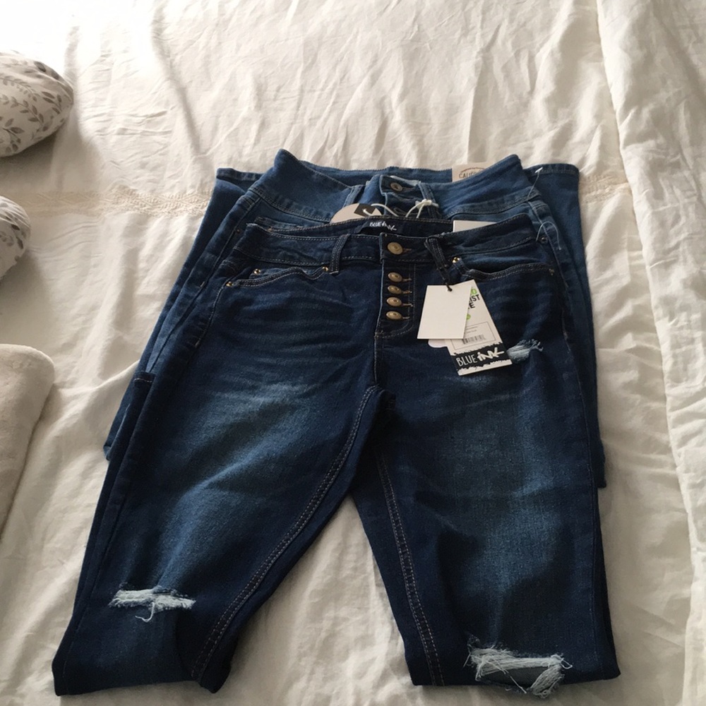 Bundle of 2 high waist jeans